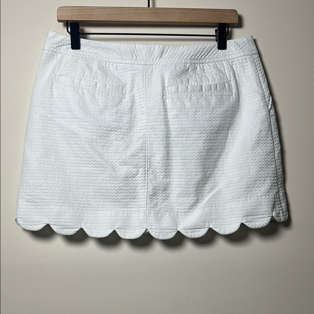 Lilly Pulitzer White Scalloped Skort 8 - Picture 7 of 7